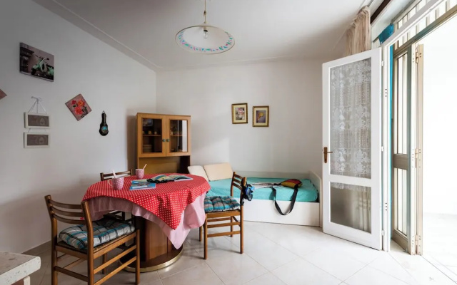 Luminous Apartment With Garden