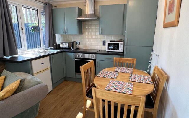 Cosy 2BD Chalet St Ives Holiday Village