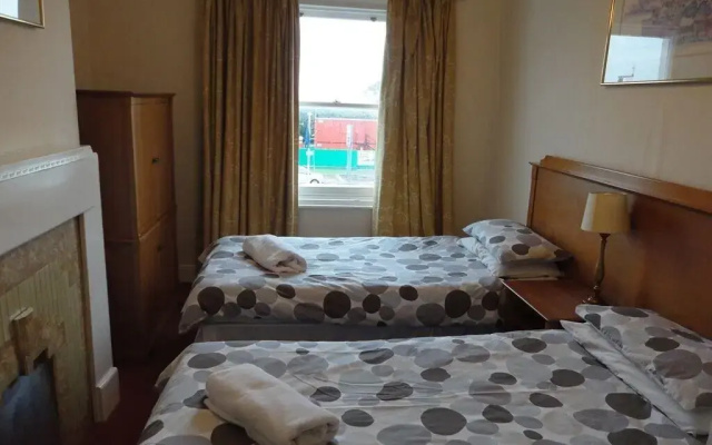Albert & Victoria Hotel