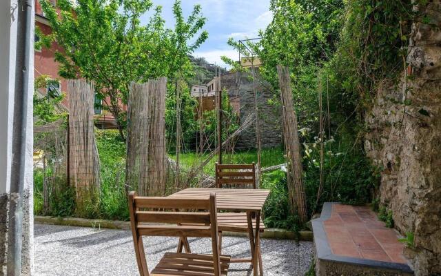 ALTIDO Pretty House in Vernazza Yard Apartment