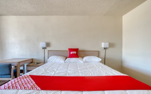 OYO Hotel Waco University Area/ I-35