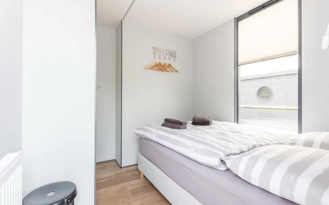 Luxury Houseboat in Volendam Marina