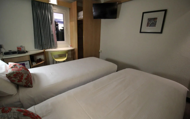 ibis Newcastle