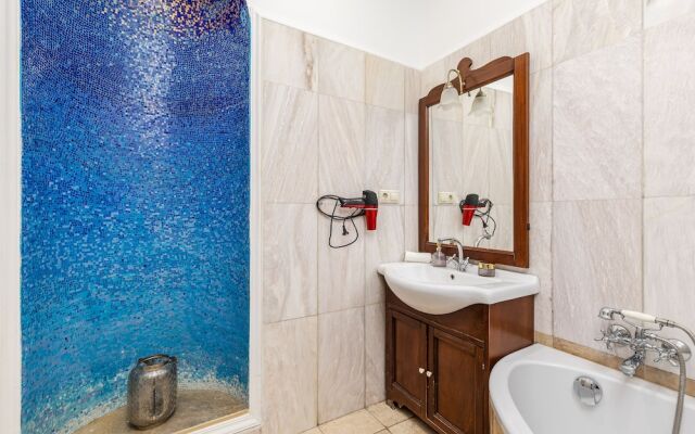 Real Apartments Andrassy