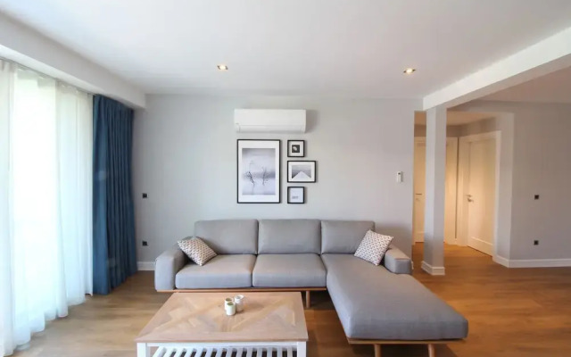 Elia Apartments Side