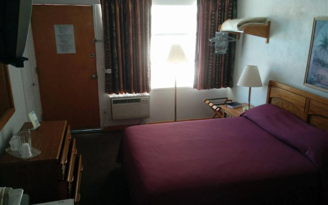 Pink Champagne Motel