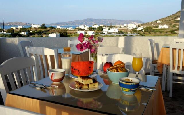 Hotel Glaronissia Rooms & Suites