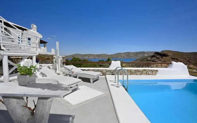 Fulfill your Holiday Dreams at Mikonos