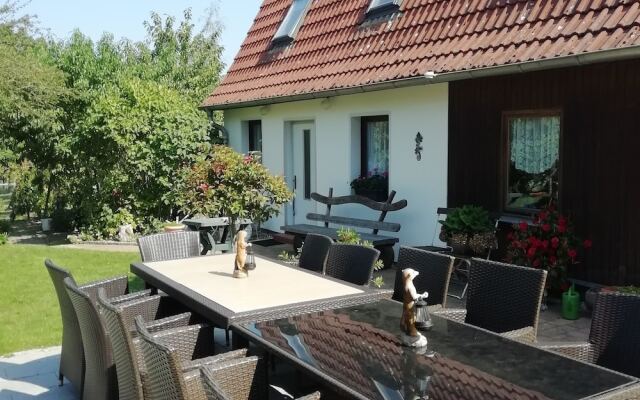 Luxurious Holiday Home in Gersdorf With Trampoline