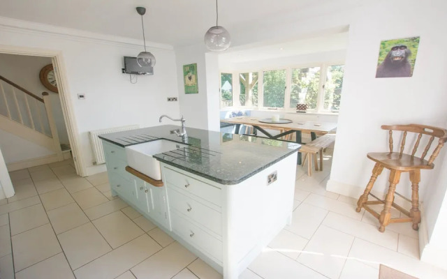 Bag-end House 7 Bedrooms, Sleeps 14, Hot Tub