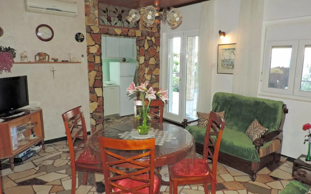 Apartments by the sea Seget Vranjica, Trogir - 975