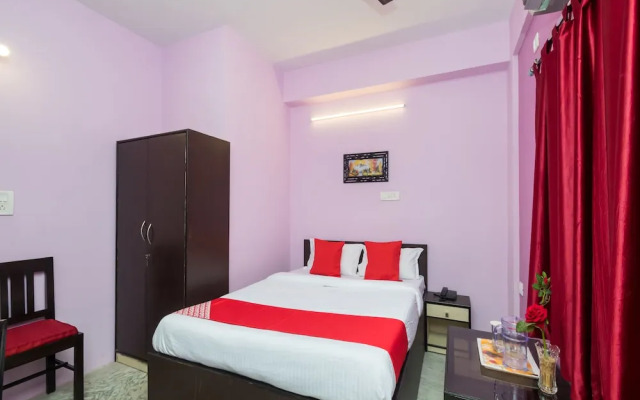 OYO 11379 Jams Guest House