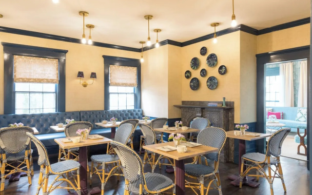 The Christopher, The Edgartown Collection