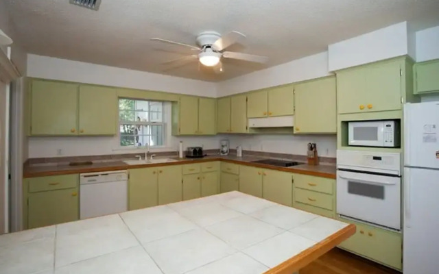 Pelican House 3 Bedroom Home
