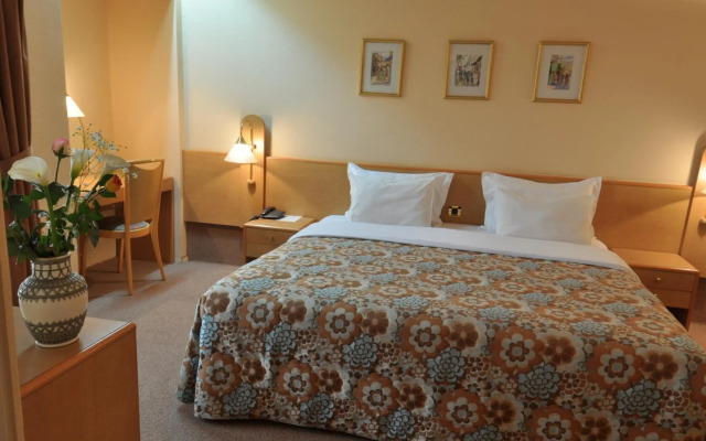 Wassim Hotel