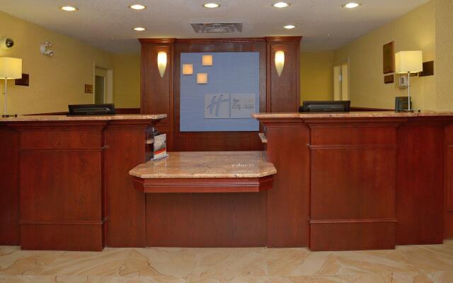 Holiday Inn Express Hotel & Suites Edson by IHG