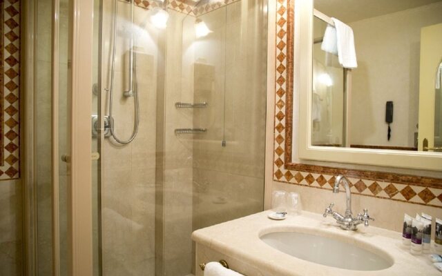 Hotel Milano Regency