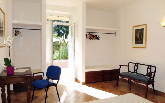 Villa Costanza (MZE110)