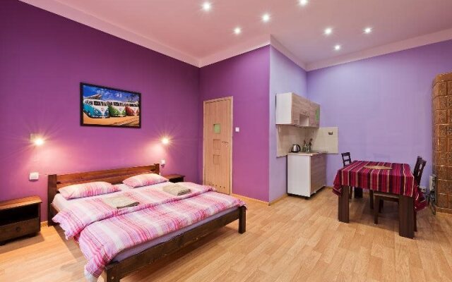 Queen Apartments