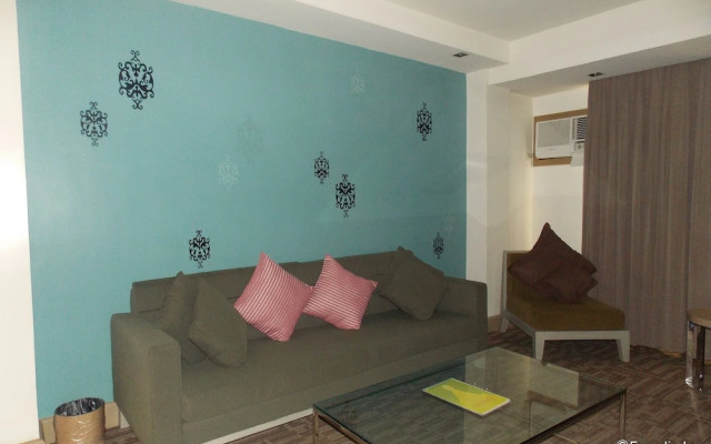 L'Fisher Chalet