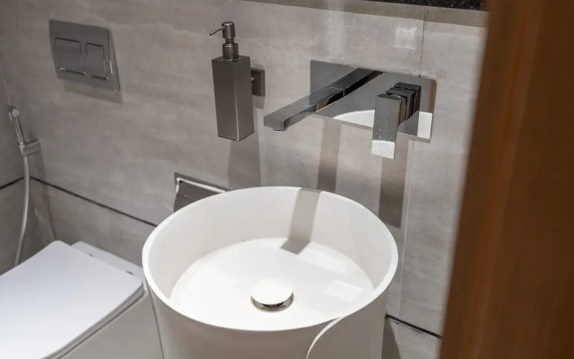 Spectacular Getaway in This Studio in The Autograph