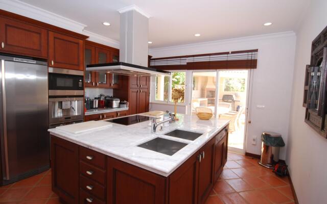 Lavish Villa With Private Swimming Pool