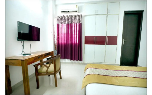 OYO Flagship 70002 Gupta Residency