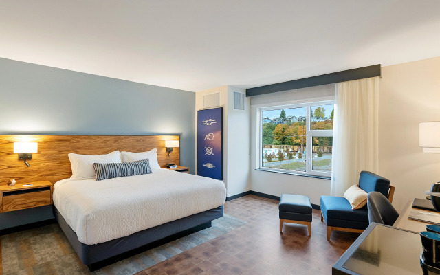 Hotel Indigo Everett - Waterfront Place by IHG