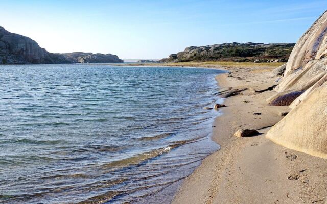6 Person Holiday Home in Hamburgsund