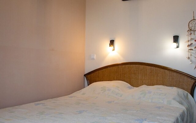 FM Premium 1-BDR Apartment with Pool & Parking - Summer Days