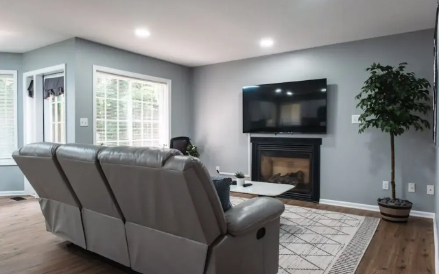 Cozy Modern Villa in New Castle