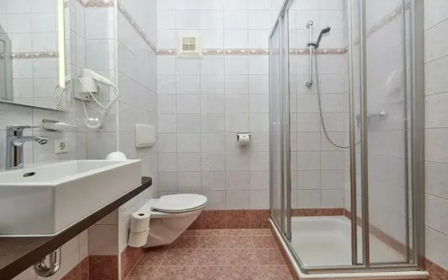 H Hotels