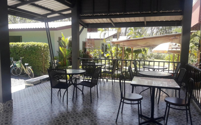 Phuket Sirinapha Resort