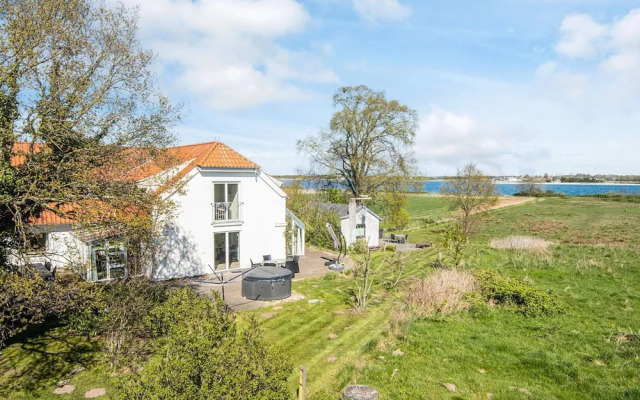 12 Person Holiday Home in Haderslev-by Traum
