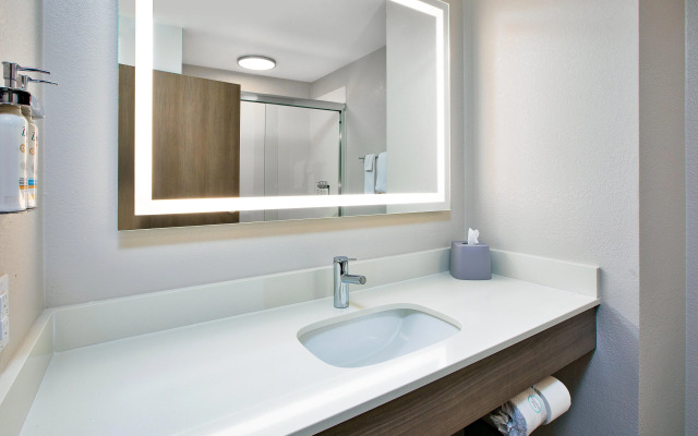 Holiday Inn Express & Suites W. Monroe by IHG