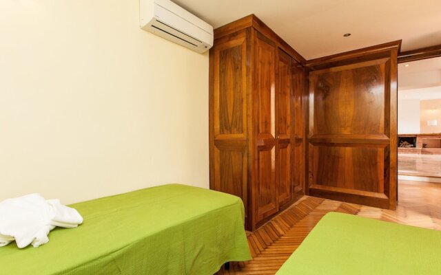 Rental in Rome Navona Penthouse