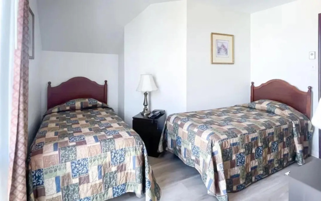Commons Inn