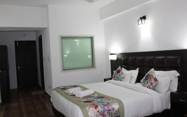 Leenor Regency By RightClique