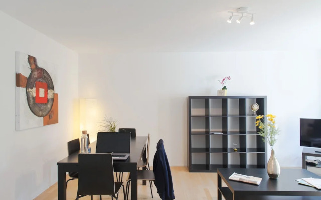 ZH Kreuzplatz I - Hitrental Apartment