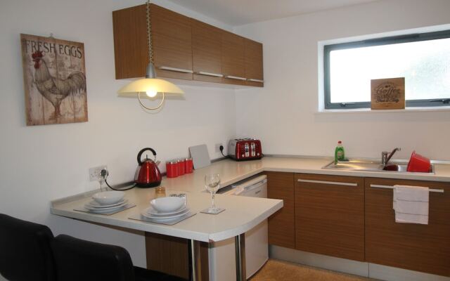 Radyr Place Apartments by Cardiff Holiday Homes
