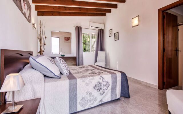 House Isabel Falcone