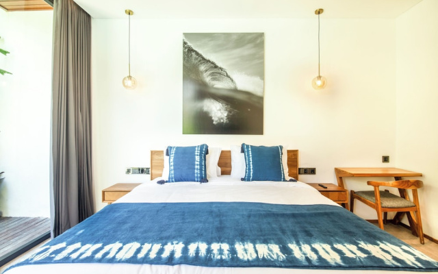 Coastal Charm: 4BR New Villa, Canggu Beach 200m – Guest Rooms – Pererenan