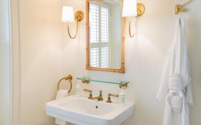 Eleven Experience Bahama House