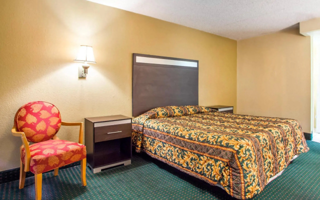 Rodeway Inn Mount Laurel Hwy 73
