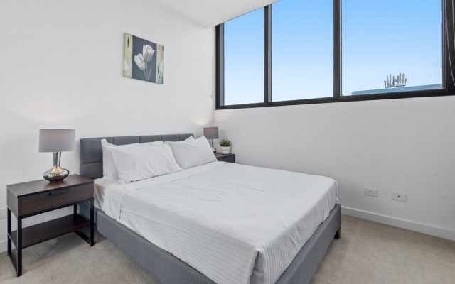 Spacious 2-bed Apartment in Hughesdale