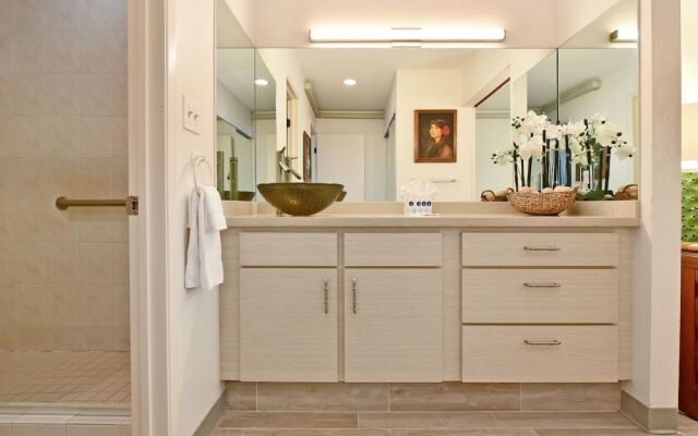 Napili Point B5 by RedAwning