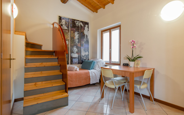 Giardino Giusti House & Court