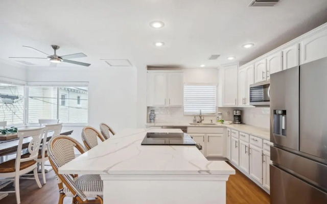 Beach Livin 3 - 3 Bedroom Upstairs