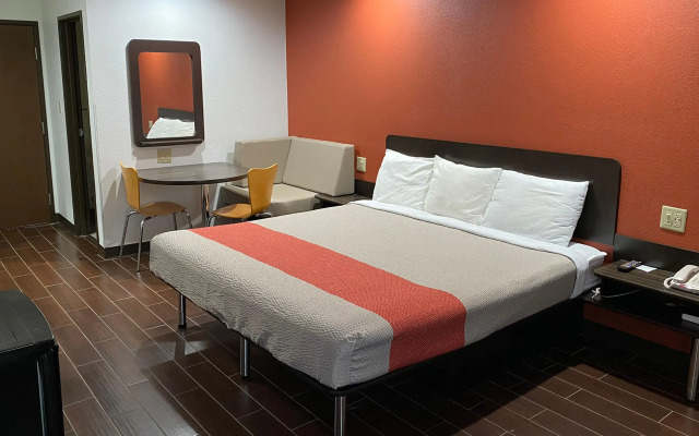 Relax Inn