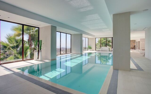 Villa Benahavis Hills Country Club & Spa